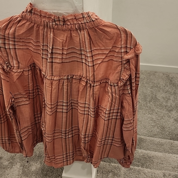 Brand new blouse - Picture 3 of 3